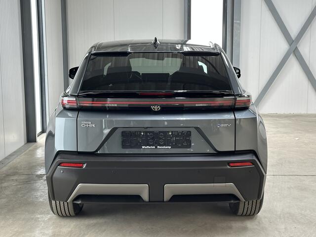 Toyota C-HR First Edition 77 kWh | Navi | Acc | Camera | el. achterklep |
