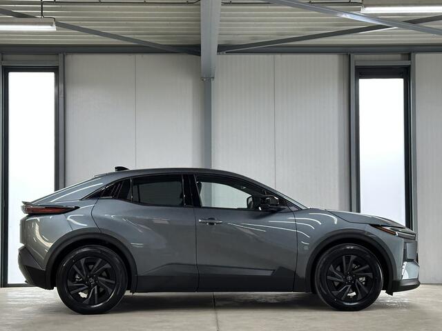 Toyota C-HR First Edition 77 kWh | Navi | Acc | Camera | el. achterklep |