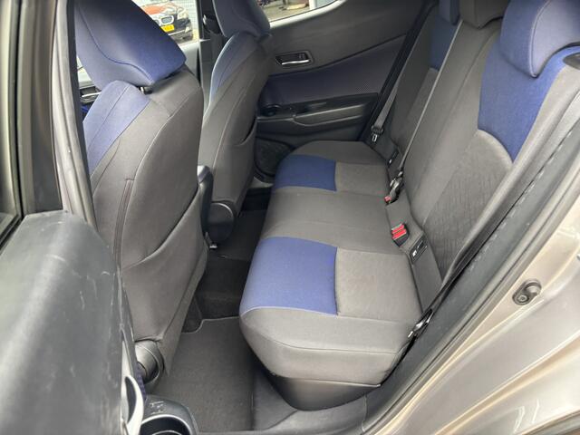 Toyota C-HR 1.8 Hybrid Bi-Tone / Navi / NL Auto / Cruise Control / Camera / NAP /