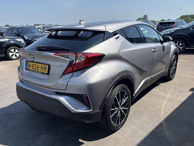 Toyota C-HR 1.8 Hybrid Style Navigatie, Dodehoekdetectie, Stoelverwarming, Stuurwiel verwarmd, Smart Key, LMV, Parkeersensoren