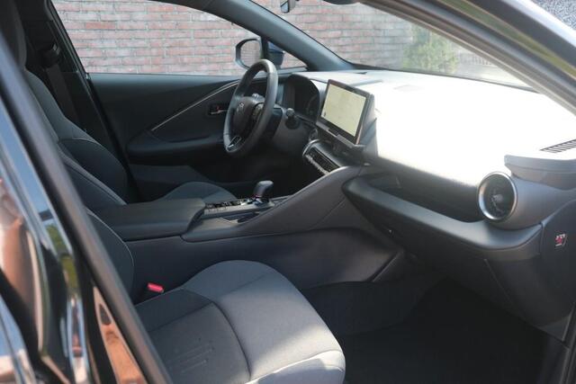 Toyota C-HR 2.0 Plug-in Hybrid 220pk Dynamic | Private Lease vanaf ¤ 549,- p.m.