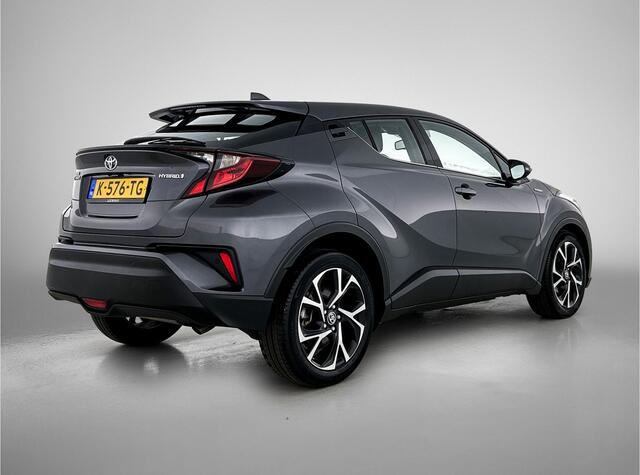 Toyota C-HR 1.8 Hybrid Dynamic | Dealer Onderhouden | Parkeersensoren voor+achter | Apple CarPlay/Android Auto | Navigatie | Climate control | Cruise Control Adaptive | Achteruitrijcamera | Bluetooth | LED verlichting