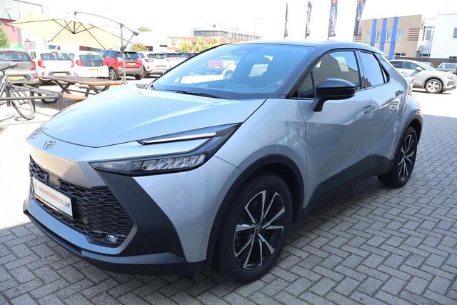 Toyota C-HR 2.0 Plug-in Hybrid 220 Dynamic 1e Eigenaar | BTW | Fabrieks Garantie | Winterpakket | Camera | Navi | Carplay | ACC | Climate | Keyless | Bots | Full Led | PDC
