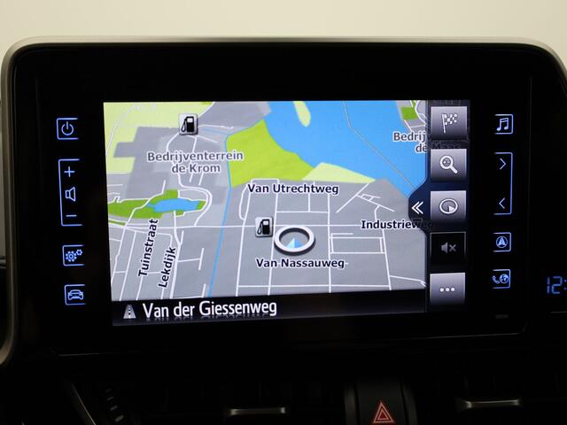 Toyota C-HR 1.8 Hybrid Dynamic | Keyless | Stoelverwarming | Camera | Prijs Rijklaar!!