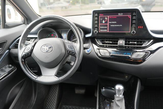 Toyota C-HR 2.0 Hybrid 184pk CVT Style | Navi | Trekhaak | Adaptive Cruise | Camera | Dodehoek | Stoelverwarming