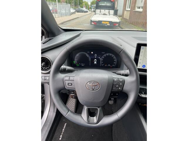 Toyota C-HR 2.0 Plug-in Hybrid 220 Dynamic 1e Eigenaar | BTW | Fabrieks Garantie | Winterpakket | Camera | Navi | Carplay | ACC | Climate | Keyless | Bots | Full Led | PDC