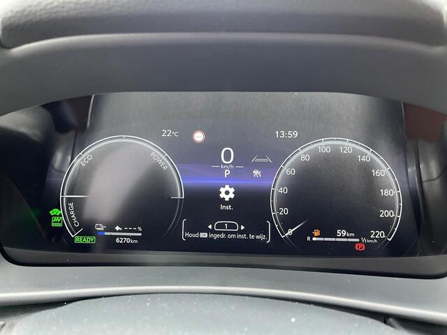 Toyota C-HR 2.0 Plug-in Hybrid 220 Dynamic 1e Eigenaar | BTW | Fabrieks Garantie | Winterpakket | Camera | Navi | Carplay | ACC | Climate | Keyless | Bots | Full Led | PDC