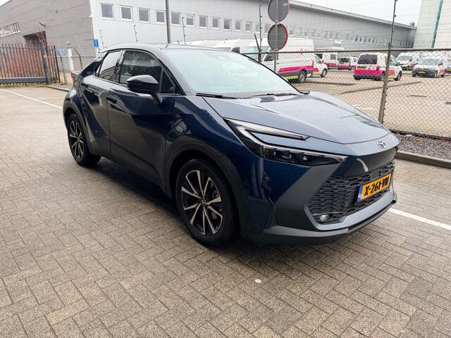 Toyota C-HR 1.8 Hybrid 140 First Edition / Navigatie / 360 Camera
