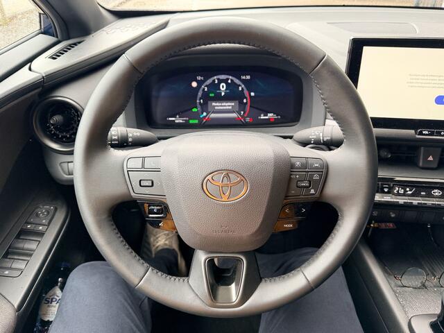 Toyota C-HR 1.8 Hybrid 140 First Edition / Navigatie / 360 Camera