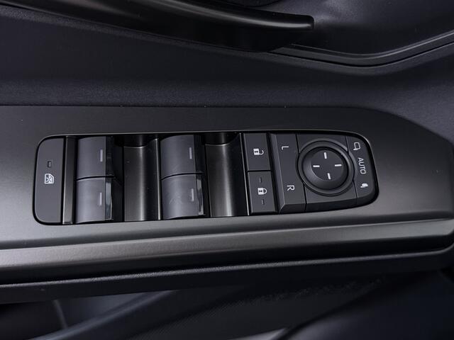 Toyota C-HR Executive AWD 77 kWh *EV Deal*