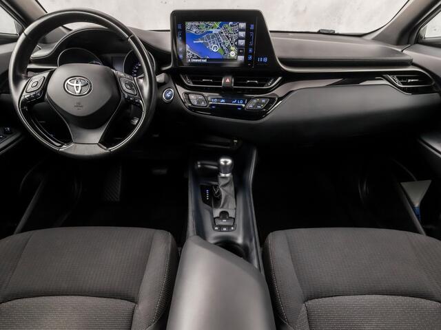 Toyota C-HR 1.8 Hybrid Sport Automaat (NAVIGATIE, CAMERA, ADPTIVE CRUISE, SPORTSTOELEN, KEYLESS, LANE ASSIST, NIEUWSTAAT)