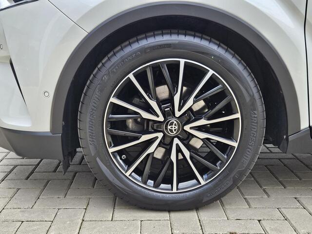 Toyota C-HR 1.8 Hybrid Executive Half leer Navi Cam Cruise PDC
