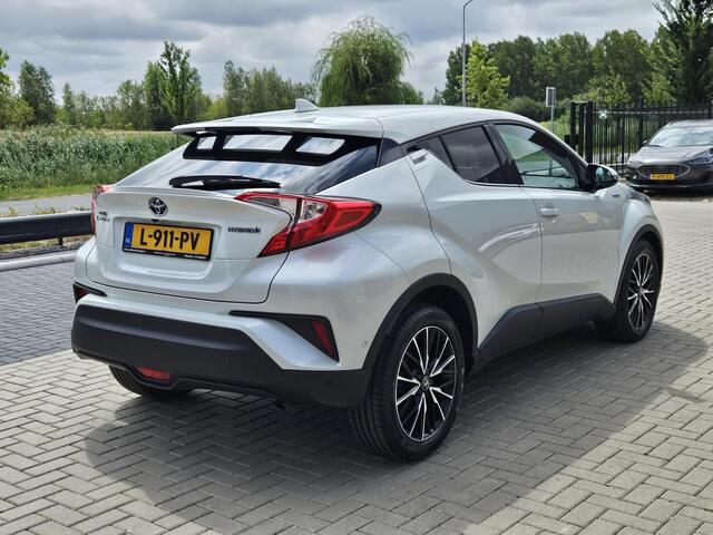 Toyota C-HR 1.8 Hybrid Executive Half leer Navi Cam Cruise PDC