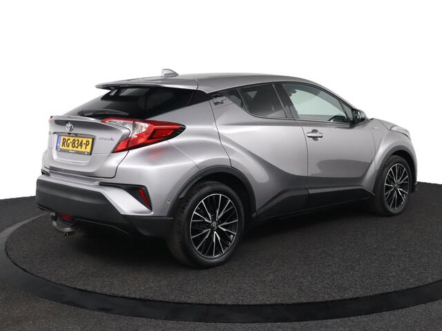 Toyota C-HR 1.8 Hybrid Executive | Trekhaak | Stoel verwarming | Cruise control |