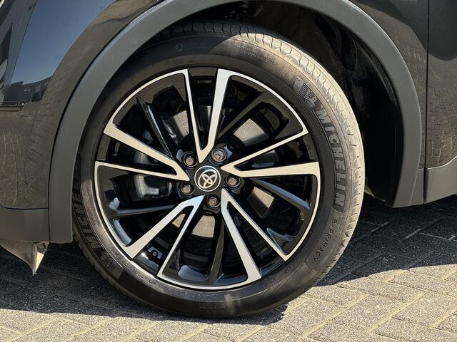 Toyota C-HR 2.0 Plug-in Hybrid 220 Executive