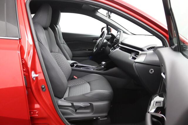 Toyota C-HR 1.8 Hybrid Style | Trekhaak | Parkeersensoren Rondom | Navigatie | Adaptieve Cruise control |