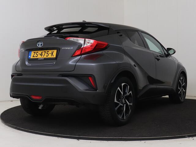 Toyota C-HR 1.8 Hybrid Style | Dodehoek detectie | Parkeersensoren voor+achter met assistent | Navigatie | Climate Control | Cruise Control Adaptive | Achteruitrijcamera | Bluetooth |