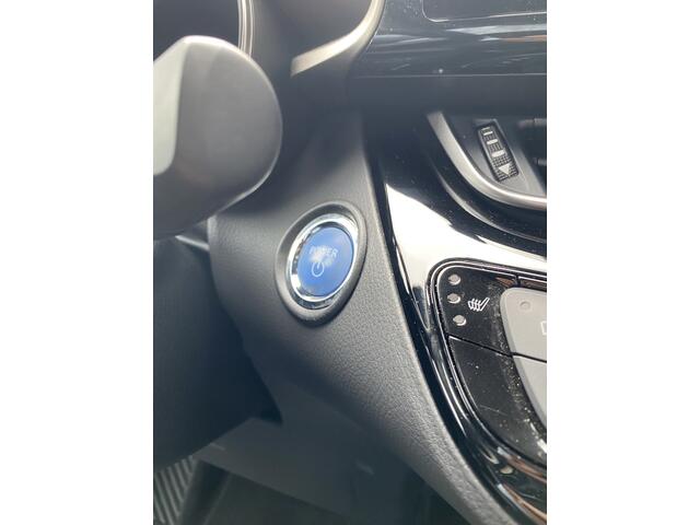 Toyota C-HR 1.8 Hybrid Executive Leder / Stuurverwarming / Stoelverwarming