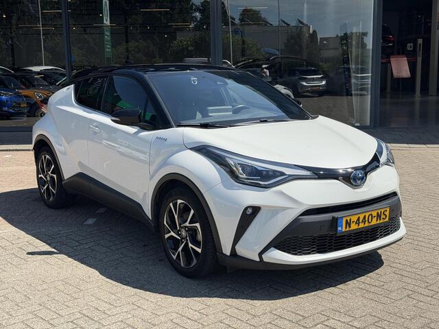Toyota C-HR 1.8 Hybrid Bi-Tone AFNEEMBARE TREKHAAK | DODE HOEK DETECTIE | FULL LED PAKKET | LEDER | CAMERA | NAVAIGATIE | STOEL VERWARMING | AIRCO/ ECC | CRUISECONTROL | PARKEERSENSOREN | LANE ASSISTENT | DAB | KEY LESS ENTRY/GO |