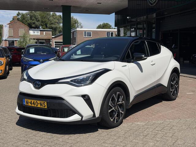 Toyota C-HR 1.8 Hybrid Bi-Tone AFNEEMBARE TREKHAAK | DODE HOEK DETECTIE | FULL LED PAKKET | LEDER | CAMERA | NAVAIGATIE | STOEL VERWARMING | AIRCO/ ECC | CRUISECONTROL | PARKEERSENSOREN | LANE ASSISTENT | DAB | KEY LESS ENTRY/GO |