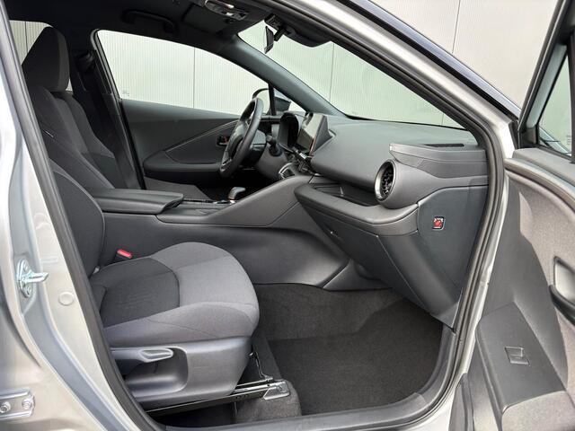 Toyota C-HR 1.8 Hybrid 140PK First Edition Bi-Tone/Winter-pack/Gr.-navigatie/Elektr.klep/Camera/Adapt.-cruise