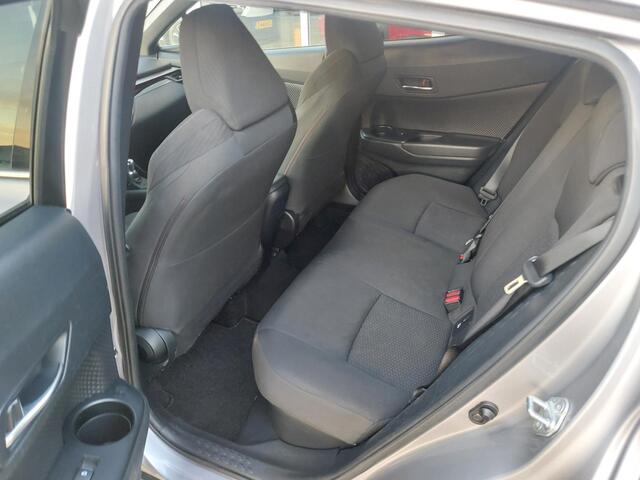 Toyota C-HR 1.8 Hybrid Dynamic Hoge instap, Hybride, camera, trekhaak