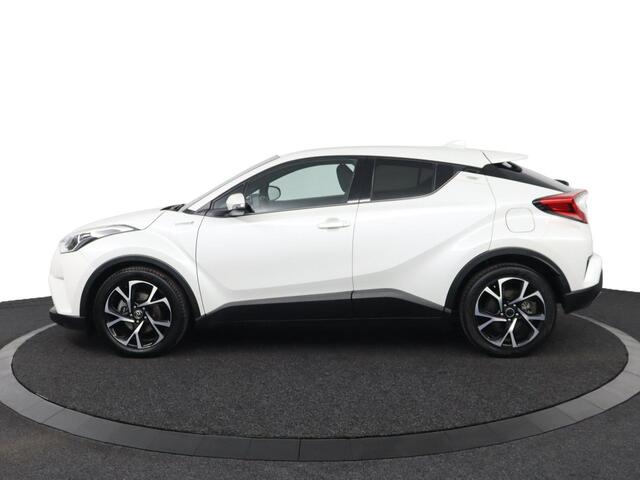 Toyota C-HR 1.8 Hybrid Dynamic | Navigatie | Stoelverwarming | Parkeercamera |