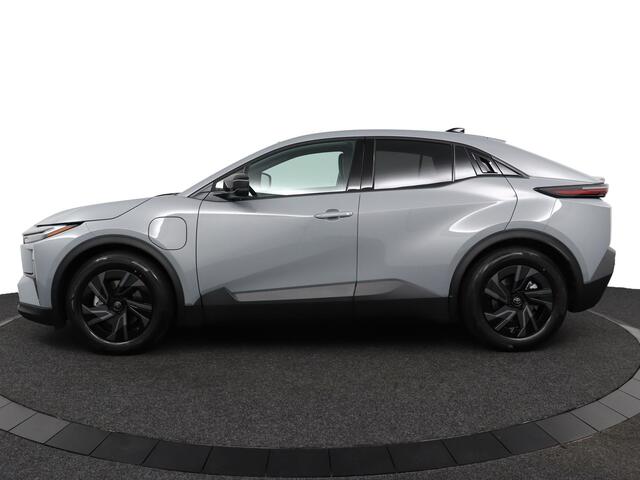 Toyota C-HR First Edition 77 kWh | Nieuw uit voorraad leverbaar |