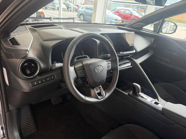 Toyota C-HR 2.0 Plug-in Hybrid 220 Black Edition Demo Korting, Bomvol opties! Plug in