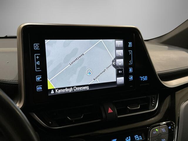 Toyota C-HR 1.8 Hybrid Dynamic | NL Auto | Navigatie | Stoelverwarming | Achteruitrijcamera | Onderweg-naar-dealer