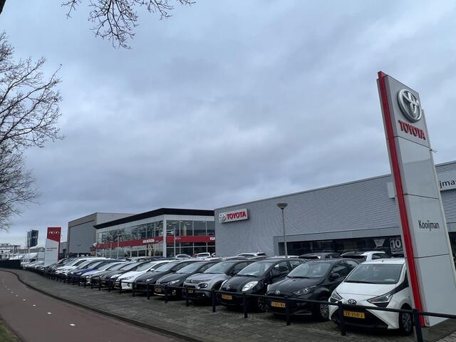 Toyota C-HR 2.0 Plug-in Hybrid 220 Dynamic
