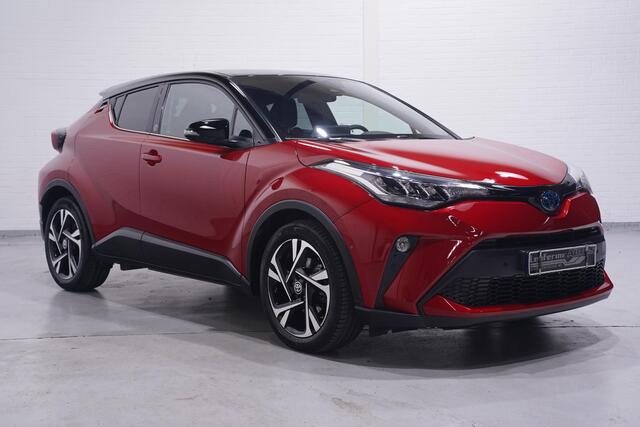 Toyota C-HR 2.0 Hybrid Dynamic Team Duitsland Apple-carplay 18"-lmv Led-verlichting Camera DAB-ontvangst stoel-verwarming lane-assist cruise-controle inparkeerhulp Climate-controle mistlampen voor PDC v+a private-glas