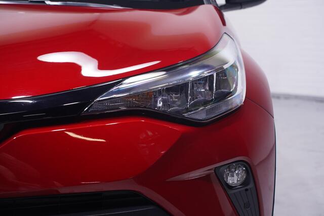 Toyota C-HR 2.0 Hybrid Dynamic Team Duitsland Apple-carplay 18"-lmv Led-verlichting Camera DAB-ontvangst stoel-verwarming lane-assist cruise-controle inparkeerhulp Climate-controle mistlampen voor PDC v+a private-glas