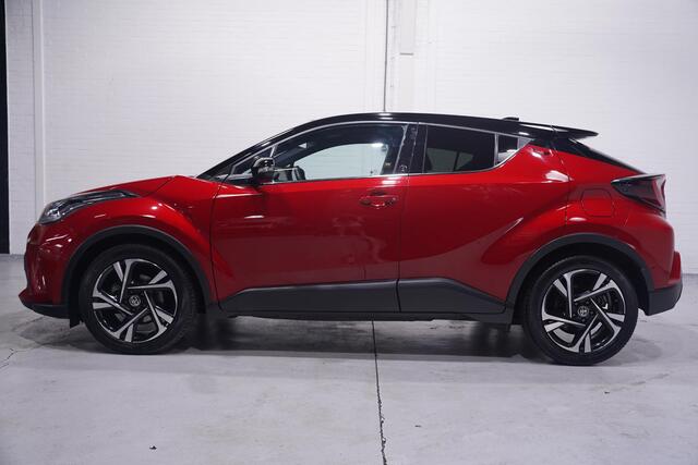 Toyota C-HR 2.0 Hybrid Dynamic Team Duitsland Apple-carplay 18"-lmv Led-verlichting Camera DAB-ontvangst stoel-verwarming lane-assist cruise-controle inparkeerhulp Climate-controle mistlampen voor PDC v+a private-glas