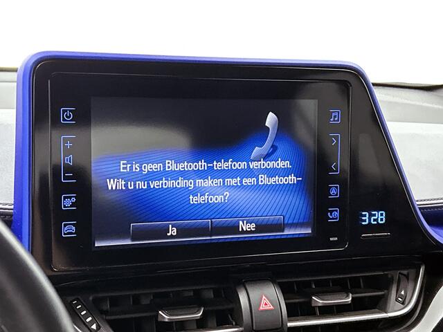 Toyota C-HR 1.8 Hybrid Bi-Tone | Dealer onderhouden | Dodehoek detectie | Trekhaak afneembaar | Stoelverwarming | Full LED verlichting | Navigatie | Climate Control | Cruise Control Adaptive | Achteruitrijcamera |