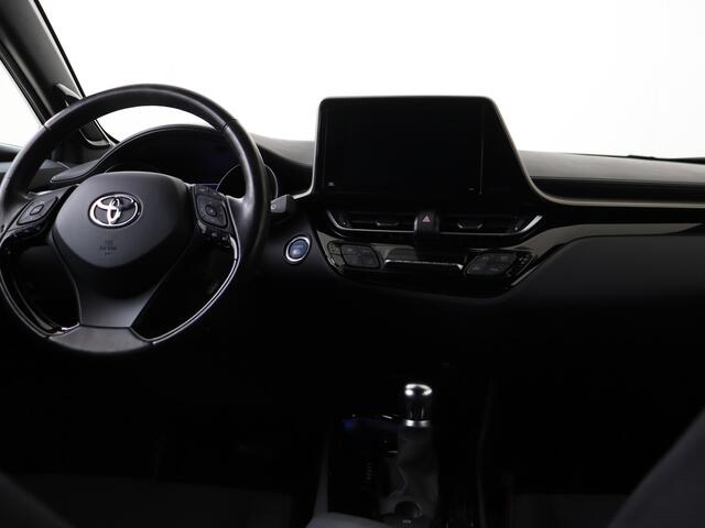 Toyota C-HR 1.8 Hybrid Style Ultimate | Dealer onderhouden | JBL | Dodehoek detectie | Parkeersensoren voor+achter Met assistent | Stoel+stuurverwarming | Navigatie | Cruise Control Adaptive | achteruitrijcamera |