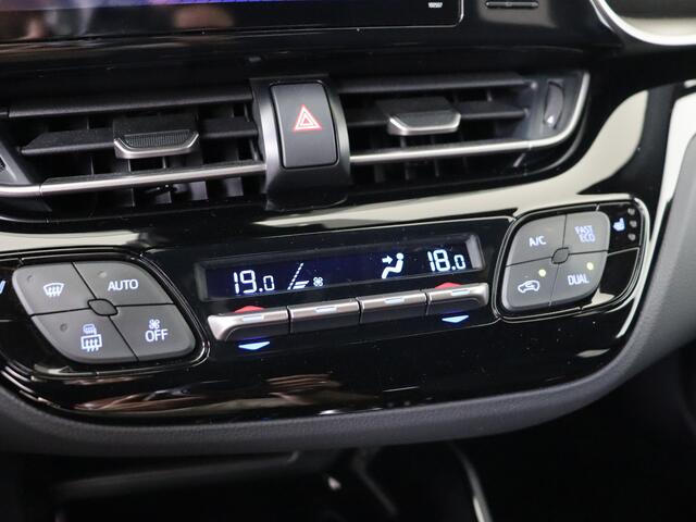 Toyota C-HR 1.8 Hybrid Style Ultimate | Dealer onderhouden | JBL | Dodehoek detectie | Parkeersensoren voor+achter Met assistent | Stoel+stuurverwarming | Navigatie | Cruise Control Adaptive | achteruitrijcamera |