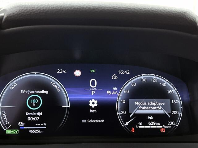 Toyota C-HR 2.0 Plug-in Hybrid 220 Dynamic | BTW Voertuig | Dodehoek detectie | Stoel+stuurverwarming | Parkeersensoren voor+achter | Navigatie | Apple CarPlay/Android Auto | Cruise Control Adaptive |