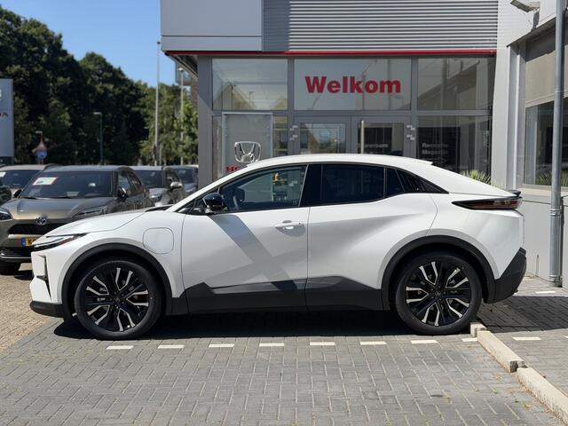 Toyota C-HR First Edition 77 kWh 20 inch lichtmetalen velgen, Dodehoekdetectie, Elektrisch bedienbare achterklep