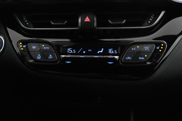 Toyota C-HR 1.8 Hybrid Dynamic Plus | Parkeersensoren V+A | Stoel & Stuurverwarming | Parkeercamera | Automatisch inparkeren | Trekhaak |