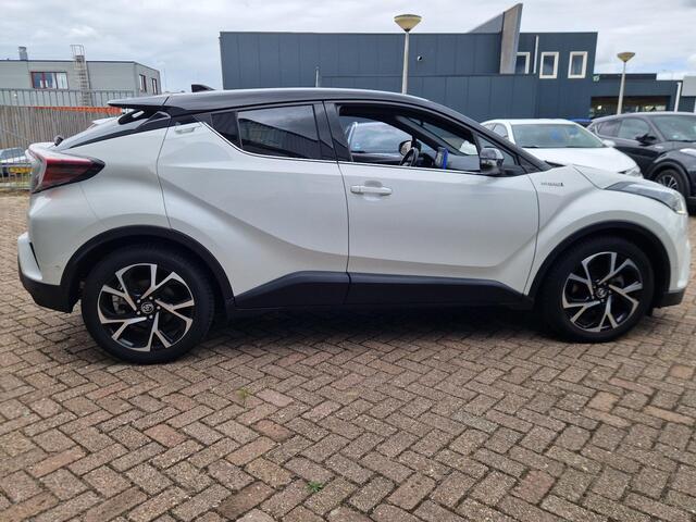 Toyota C-HR 1.8 Hybrid Bi-Tone Plus