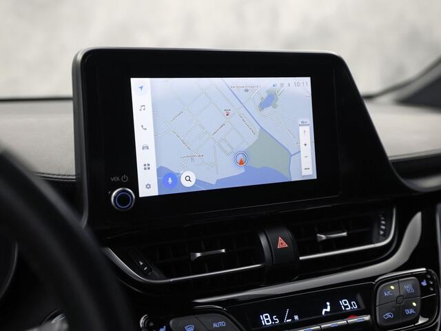 Toyota C-HR 1.8 Hybrid Sport Automaat (GROOT NAVI, CLIMATE, CAMERA, STOELVERWARMING, SPORTSTOELEN, ADAPTIVE CRUISE, GETINT GLAS, KEYLESS, NIEUWSTAAT)