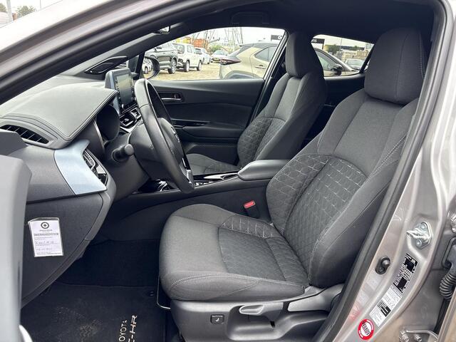 Toyota C-HR 2.0 Hybrid Style **JBL AUDIO/ DODEHOEK DETECTIE/ STOELVERWARMING**
