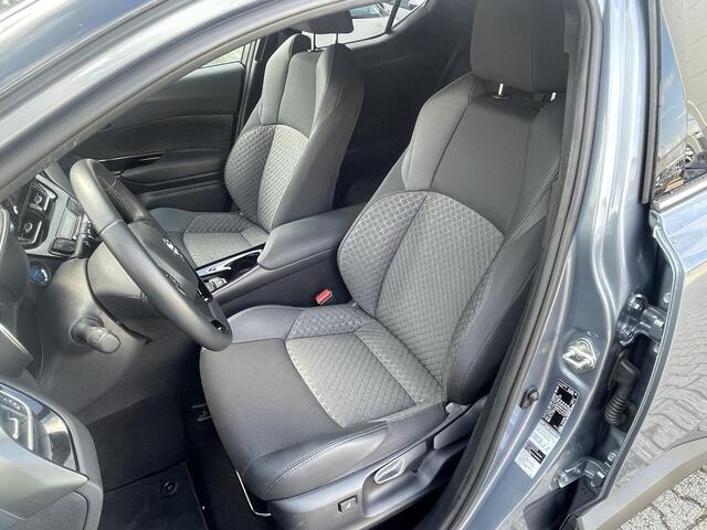 Toyota C-HR 1.8 Hybrid Style Bi-Tone