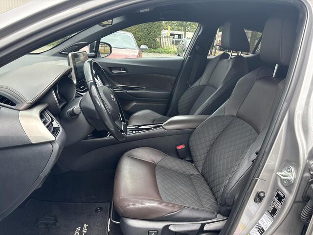 Toyota C-HR 1.8 Hybrid Executive **DODEHOEK DETECTIE/ JBL AUDIO/ PARKEERSENSOREN**