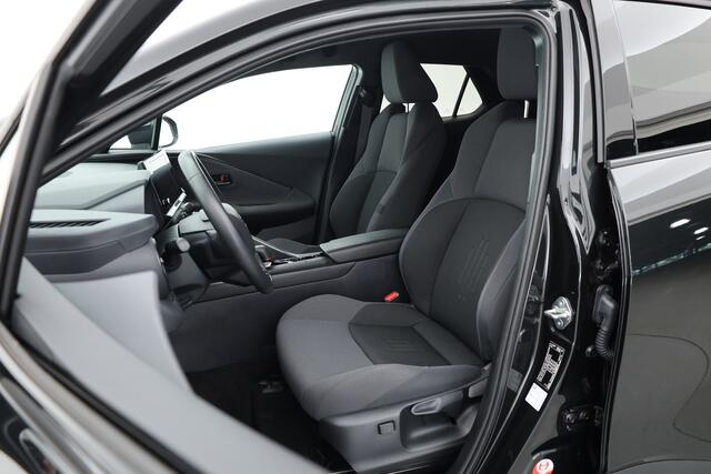 Toyota C-HR 1.8 Hybrid 140 Dynamic | Rijklaar! | Afn. Trekhaak | Stoel-Stuurverw. | Dig. Cockpit | Camera+PDC | Dodehoek | E-Spiegels | Adapt. Cruise | NAV+App.Connect | Keyless | Climate | Rijmodi | 18'' V