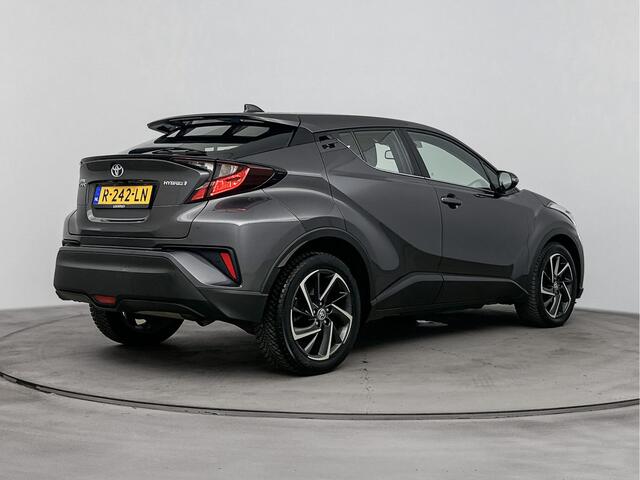 Toyota C-HR 1.8 Hybrid Dynamic Navi | Apple Carplay/Android Auto | Parkeersensoren | Lichtmetalen Velgen |