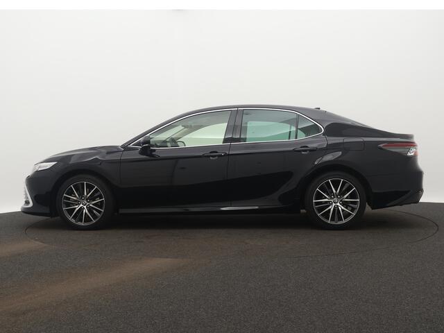 Toyota CAMRY 2.5 Hybrid Executive Automaat | Navigatie | Camera | Parkeersensoren | Cruise Control Adaptief | Dodehoek Ass. | Stoel en stuurwiel verwarmd |