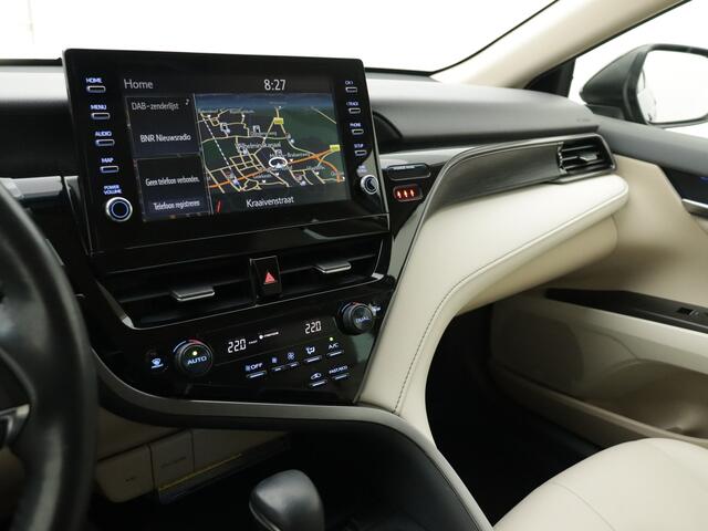 Toyota CAMRY 2.5 Hybrid Executive Automaat | Navigatie | Camera | Parkeersensoren | Cruise Control Adaptief | Dodehoek Ass. | Stoel en stuurwiel verwarmd |