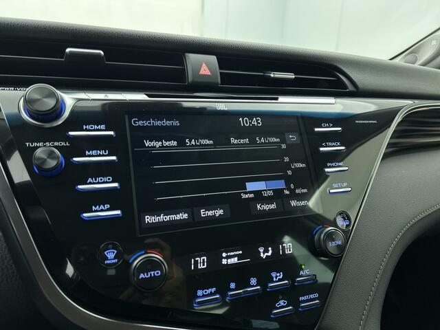 Toyota CAMRY 2.5 Hybrid Premium leseman